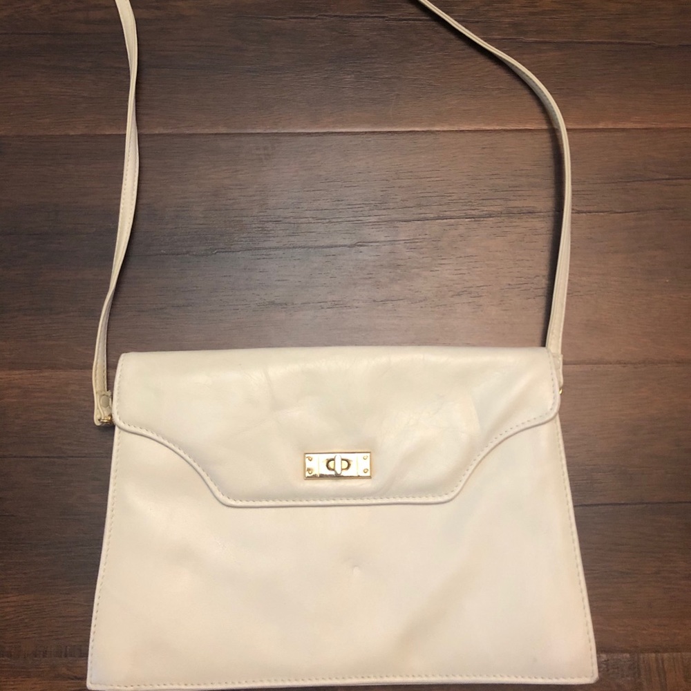 Amanda Smith Leather Purse